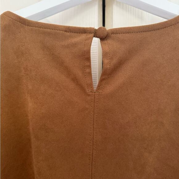 J. Jill Camel Brown Faux Suede Short Sleeve Top Blouse Size Small - Picture 7 of 8